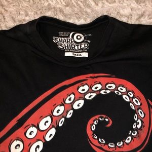 Octopus tee